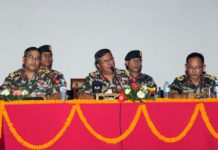 पत्रकारहरुको दुई दर्जन प्रश्नहरुको उत्तर दिँदै प्रधानसेनापति थापा