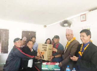 परोपकारी कार्यमा छोरीमैया श्रेष्ठ स्मृति प्रतिष्ठानको सक्रियता, दुर्गम क्षेत्रका विद्यार्थीलाई शैक्षिक सामग्री प्रदान