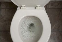 सरकार नै सौचालयको पानी बेच्दै