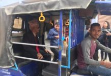 गाडी फिर्ता गरेर रिक्सामा घर फर्किए कांग्रेसका नेता शर्मा