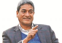 ‘सरकार ढाल्नु पर्दैन, फर्सी कुहिएर झरेजस्तै झर्छ’