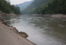 कर्णालीमा जीप खस्यो, १६ जना बेपत्ता