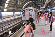 दिल्लीका मेट्रो र बसमा महिलालाई निःशुल्क यात्राको सुविधा