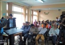 मनुवादीहरूमाथि श्रेष्ठको तिखो प्रहारः कसैको मुखमा वा पाइतालामा पाठेघर हुँदैन