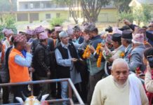 पुर्वराजा ज्ञानेन्द्र शाहद्धारा पर्रोहा परमेश्वर बोलबम धाममा पूजा