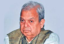 चार प्रदेशसभा सदस्यलाई निष्कासन गर्ने निर्णयविरुद्ध महन्थ ठाकुर निर्वाचन आयोगमा