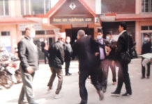 वकिलहरूबीच हानाहान