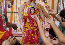 आज दशैंको दोस्रो दिन : शक्तिपीठहरुमा दर्शनार्थीको भीडभाड