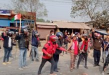 समयमै मल र बिउको उपलब्ध नभएपछि प्रधानमन्त्री र कृषिमन्त्रीको पुत्ला दहन