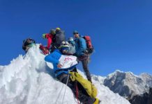 करुणा अस्पतालका सिइओले गरे सगरमाथाको सफल आरोहण