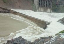 अरुण तेस्रो जलविद्युत आयोजनाको अस्थायी ड्याम तटीय क्षेत्रमा जोखिम