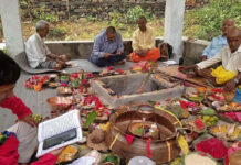 खडेरीले वर्षेबाली सुकेपछि पानी माग्दै इन्द्र र महादेवको पूजापाठ