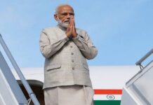 भारतका प्रधानमन्त्री मोदी पेरिसमा
