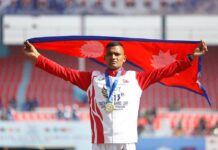 लण्डन म्याराथनमा गोपीचन्द्र पार्की दौडने