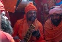 साधु सन्तलाई दक्षिणासहित बिदाइ