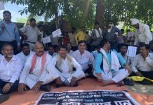 सडक निर्माणमा ढिलाई भएको भन्दै धर्ना तथा ज्ञापन पत्र बुझाउने कार्यक्रम सम्पन्न