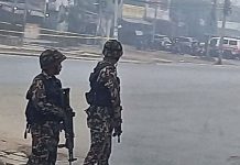 इटहरीमा भेटिएको शङ्कास्पद झोलामा कुकर भित्र पर्चा