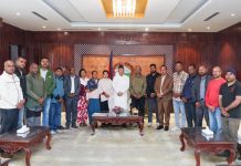 सरकारले ज्यान गुमाएका पत्रकार सुरेश रजकको परिवारलाई सहयोग गर्ने