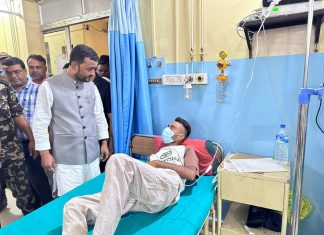 हैजा रोगीहरूको अवस्था बुझ्न मन्त्री यादव वीरगञ्जका विभिन्न अस्पतालमा