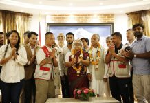 प्रधानमन्त्री कार्कीको राजीनामा मागे