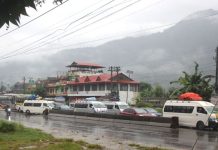 प्रमुख राजमार्गहरूमा सवारी साधन चलाउन राेक