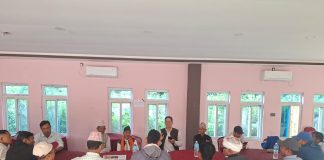 कात्तिक १ गते ढिक्री पूजा गर्दै थारू समुदाय