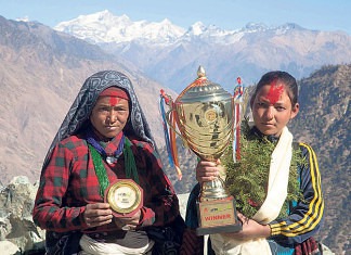 मुगुकी मेस्सी सुनकलीलाई बार्सिलोनामा अन्तर्राष्ट्रिय अवार्ड