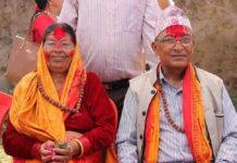 महायज्ञमा अधिकारी दम्पतिद्वारा पहिलो तुलादान