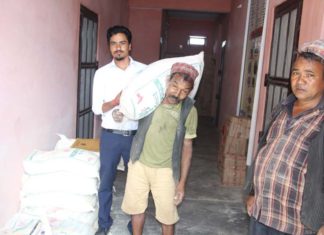 ६५ प्रतिशत भन्दा बढि अम्लीयपना देखिएपछि गाउँपालिकाले वितरण गर्याे कृषि चुन