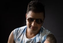 पूर्व राजा रानीको गीत गाउँदा पिच रोडका गायक समिर विवादमा