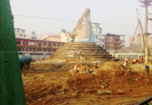 नयाँ धरहरा बन्दै (फोटो/भिडियो)