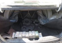 डिक्कीमा राखेर २४ लाख नेपाली रुपैयाँ ल्याउने दुई भारतीय पक्राउ