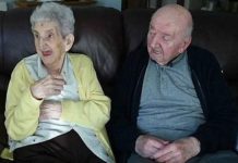 सय वर्षकी आमा र ८२ वर्षका छोरा, यस्तो छ मार्मिक कहानी