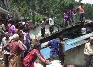 आगलागीमा दुई घर जलेर नष्ट