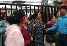 आन्दोलित दर्जनौं नर्सहरु पक्राउमा