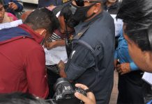 प्रहरी हस्तक्षेपका बाबजुद क्रान्तिकारी पत्रकारहरुले जलाए मिडिया काउन्सील विधेयक