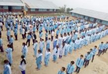 विद्यालयमा छात्रालाई छोटो र कसिलो पोशाक लगाउन प्रतिबन्ध !