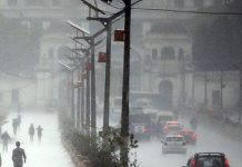 विद्यालय बन्द, सम्पर्कविच्छेद, यातायात अवरुद्ध, ढुङ्गेयुगमा पुगेको महसुस गर्दै ललितपुर वासी