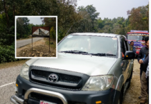 निकुञ्जमा यात्रुलाई नियम उल्लेख गर्दै रकम असुलेपछि सास्ती