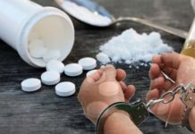 अवैध लागूऔषध सहित ६ जना पक्राउ