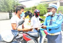 ट्राफिक प्रहरीले २५ वटा मोसा धनीलाई बुझायो