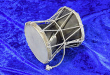 नाै ग्राम रक्तचन्दनको दुई वटा मुढा बरामद