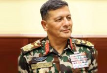 सरकारले प्रधानसेनापति थापा र सशस्त्रका आइजीपी खनाललाई प्रसिद्ध प्रबल जनसेवा श्री