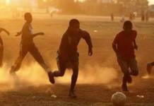 युगान्डामा गोल खाएपछि साथीहरूले खेलाडीलाई कुटेर मारे