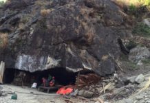लकडाउनले एक परिवारलाई ओडारमा पु-यायो