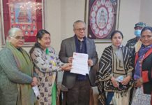 राष्ट्रपति भण्डारीविरुद्ध नाराबाजी गर्नेमाथि कारबाहीको माग गर्दै गृहमन्त्रीलाई ज्ञापनपत्र