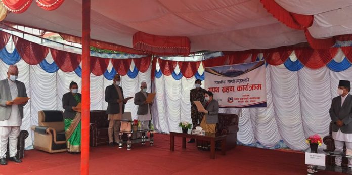 60a4e54be9492_gandaki