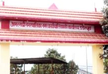 संक्रमितको संख्या बढेेेेपछि प्रमुखले चढ्ने गाडी एम्बुलेन्स बनाउने