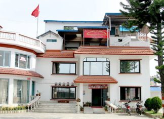 माओवादी केन्द्रकाे स्थायी समिति बैठक पेरिसडाँडामा बस्दै