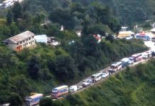 काठमाडौं भित्रिने मुख्य नाकामै नाजुक सडक